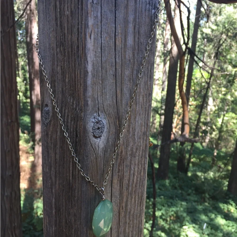 Vintage look necklace and earring bundle green on gold set lariat necklace - Picture 7 of 7